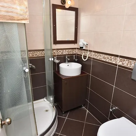 Uzun Hotel